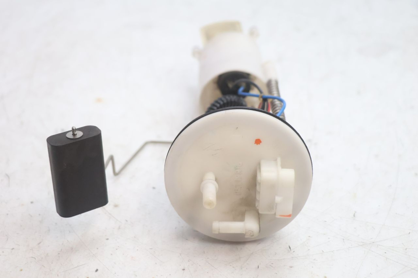 photo de FUEL PUMP PEUGEOT SATELIS 125 (2013 - 2018) - Fixing points details
