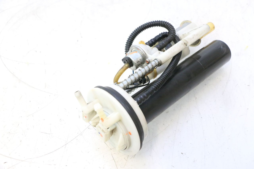photo de FUEL PUMP PEUGEOT SATELIS 125 (2013 - 2018) - Alternative perspective
