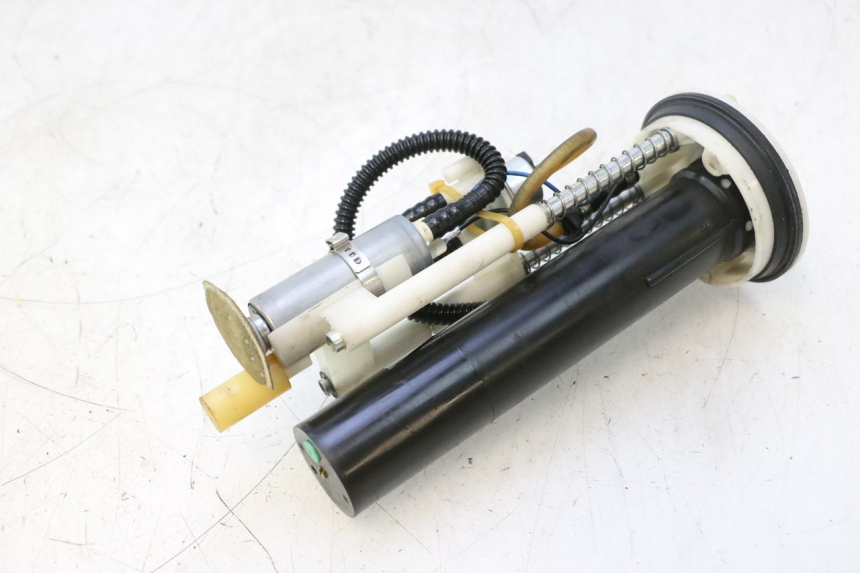 photo de FUEL PUMP PEUGEOT SATELIS 125 (2013 - 2018) - Surface and material condition