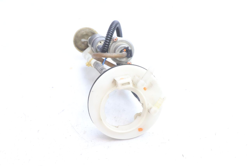 photo de FUEL PUMP PEUGEOT SATELIS 125 (2006 - 2009) - Alternative perspective