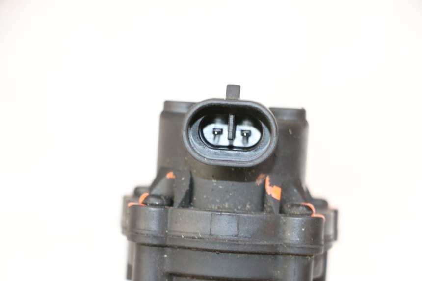 photo de FUEL PUMP PEUGEOT STREETZONE I 2T 50 (2018 - 2020) - Alternative perspective