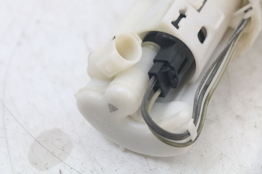 photo de FUEL PUMP YAMAHA TDM ABS 900 (2002 - 2014) - Fixing points details