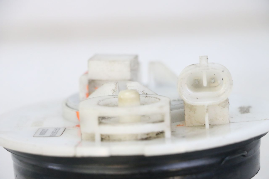 photo de FUEL PUMP YAMAHA X-MAX XMAX 125 (2010 - 2013) - Fixing points details