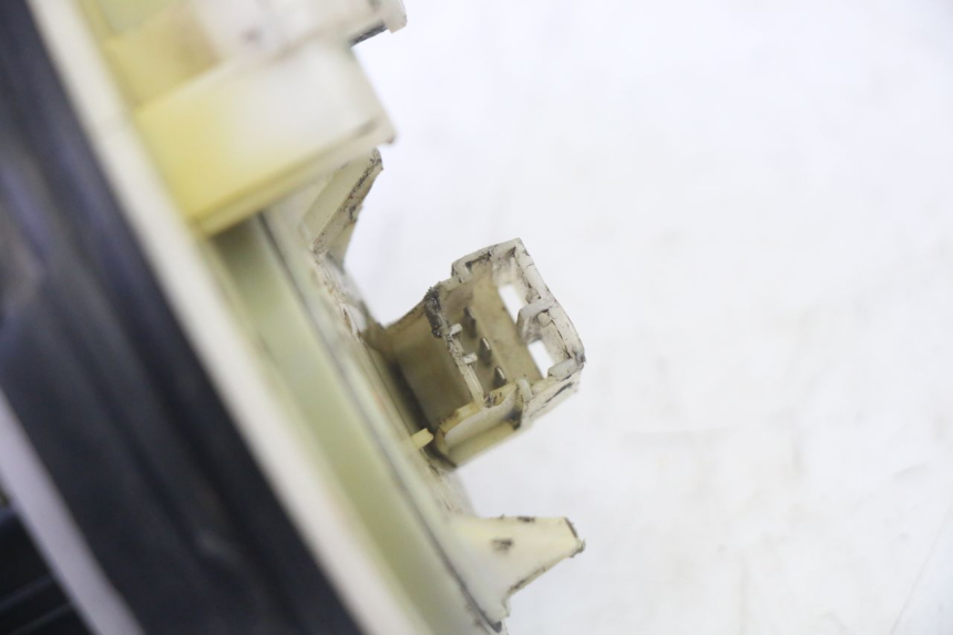 photo de FUEL PUMP YAMAHA X-MAX XMAX 250 (2006 - 2009) - Alternative perspective