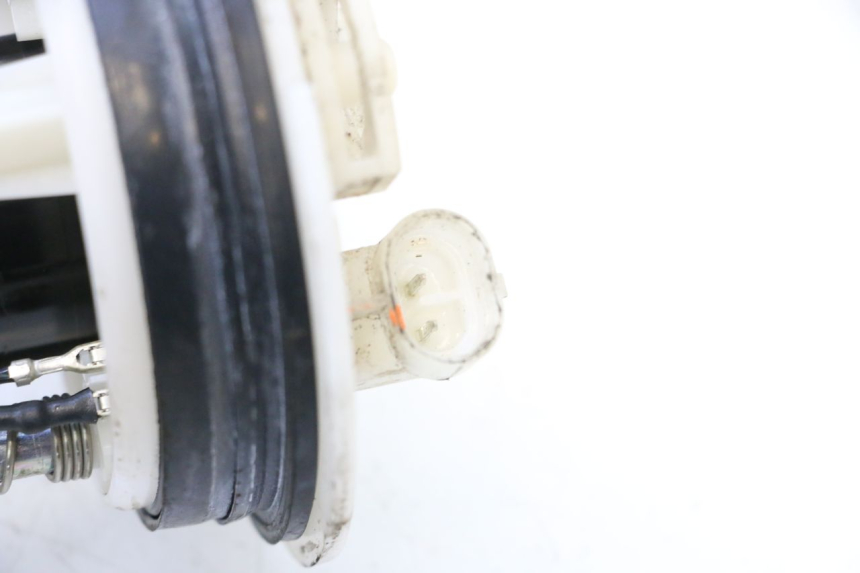 photo de FUEL PUMP YAMAHA X-MAX XMAX 125 (2010 - 2013) - Zoom on usage condition