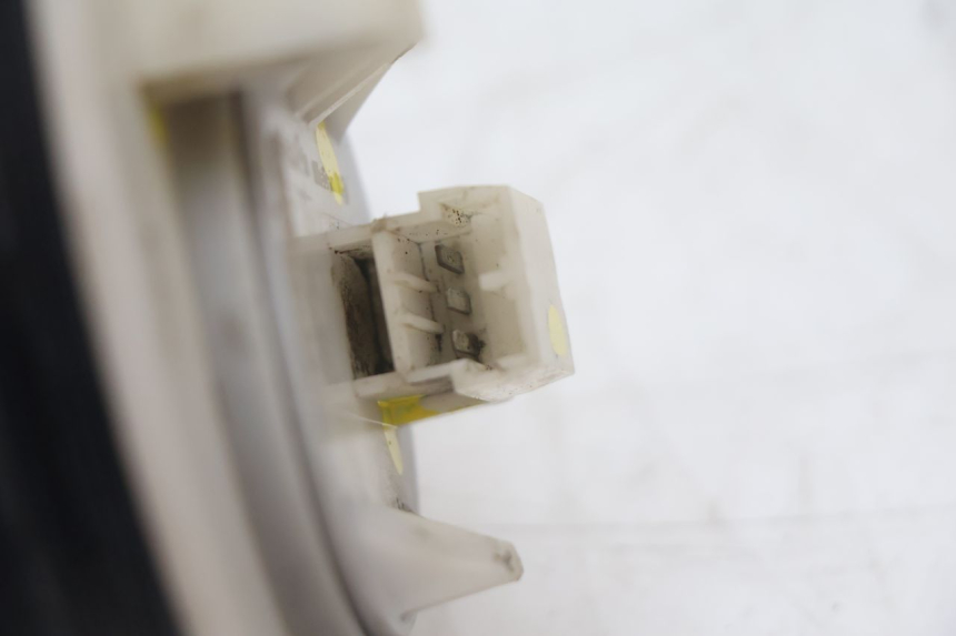 photo de FUEL PUMP YAMAHA X-MAX XMAX 125 (2010 - 2013) - Alternative perspective