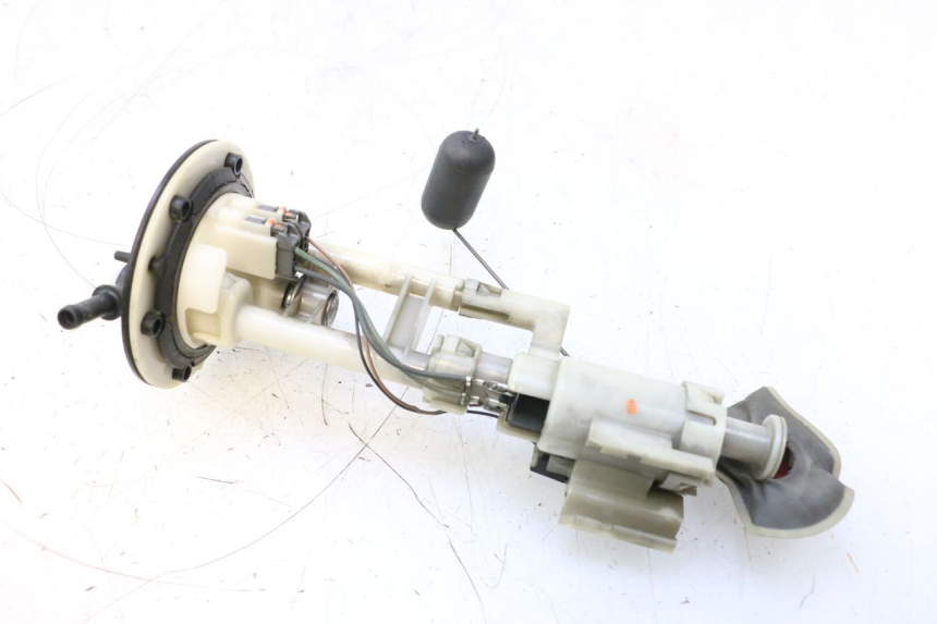 photo de FUEL PUMP YAMAHA XP T-MAX ABS 500 (2005 - 2005) - Alternative perspective