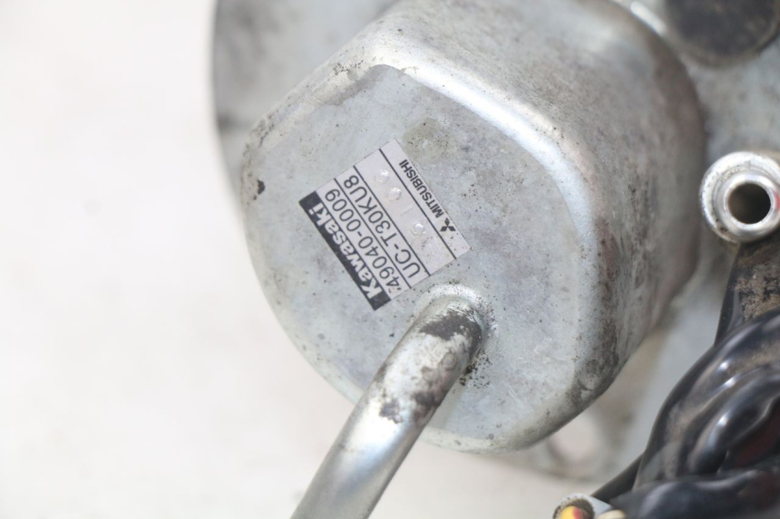 photo de FUEL PUMP KAWASAKI Z S 750 (2003 - 2006) - Fixing points details