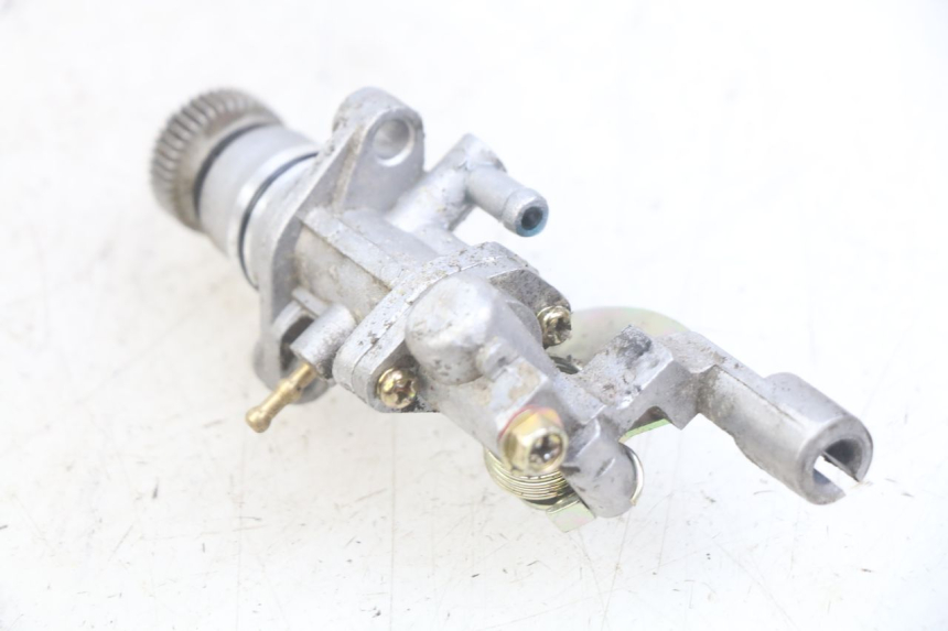 photo de OIL PUMP KEEWAY F-ACT FACT 50 (2006 - 2011) - Alternative perspective