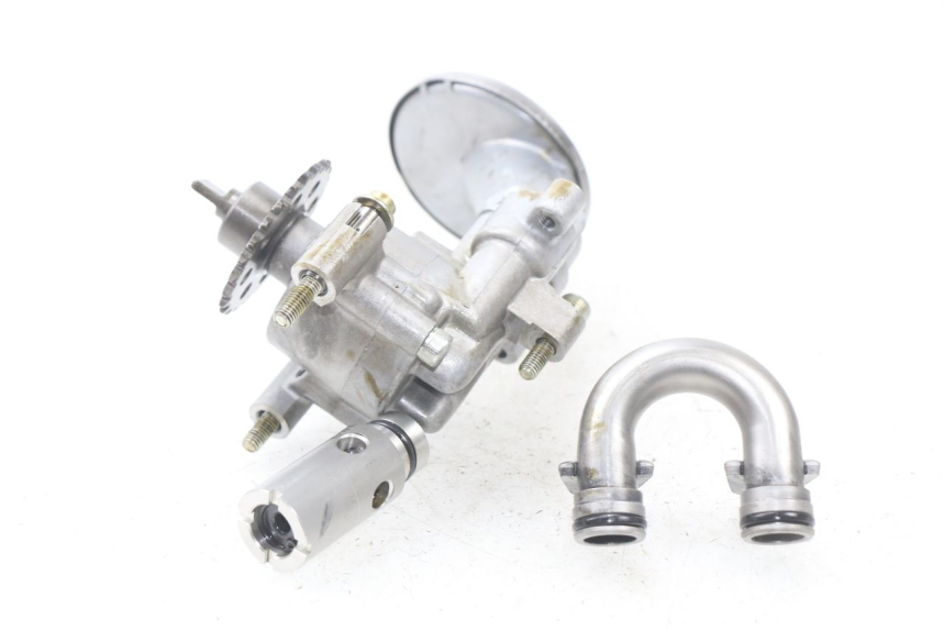 photo de OIL PUMP YAMAHA FJR ABS 1300 (2006 - 2012) - Alternative perspective