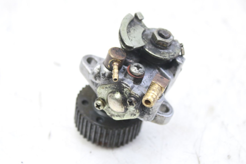 photo de OIL PUMP PIAGGIO NEW TYPHOON 50 (2018 - 2021) - Fixing points details