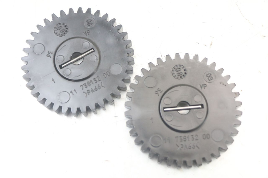 photo de OIL PUMP PEUGEOT SATELIS 125 (2006 - 2009) - Fixing points details