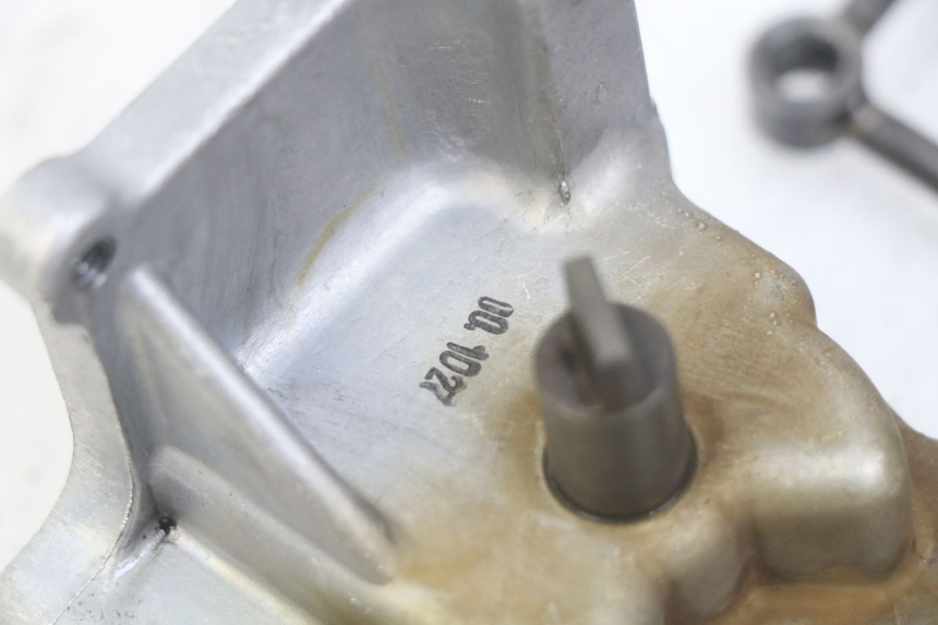 photo de OIL PUMP TRIUMPH SPRINT ST 955 (1999 - 2001) - Component zoom