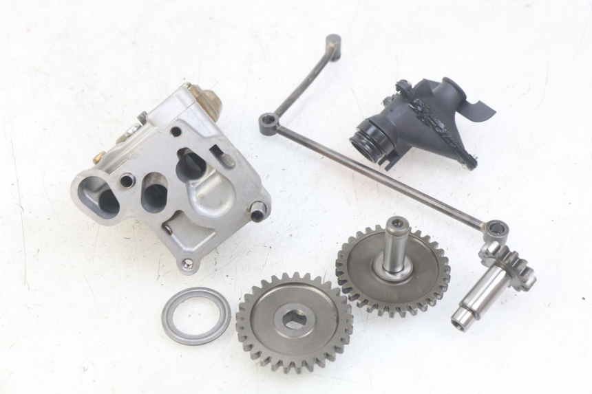 photo de OIL PUMP TRIUMPH SPRINT ST 955 (1999 - 2001) - Checked used part