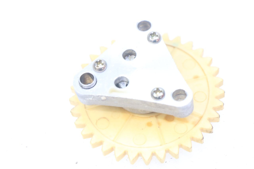 photo de OIL PUMP PEUGEOT STREETZONE 4T 50 (2018 - 2023) - Zoom on usage condition