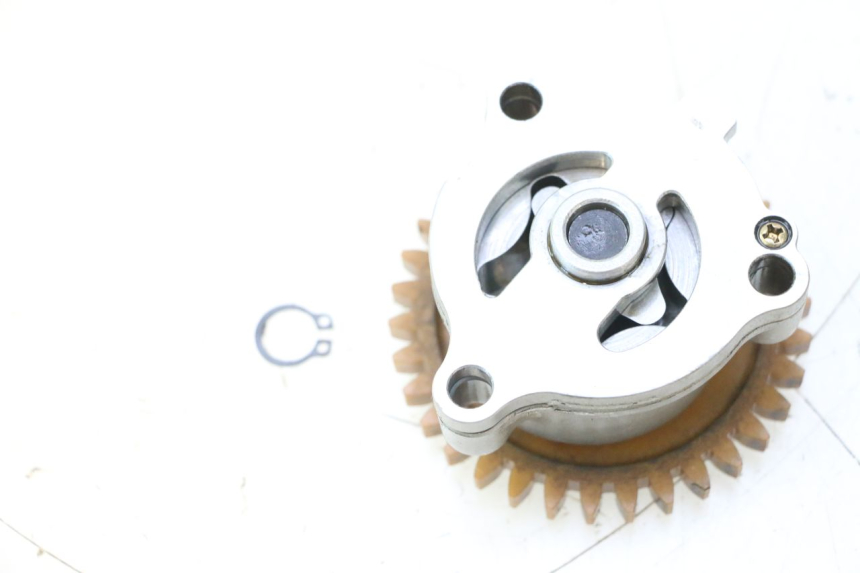 photo de OIL PUMP SUZUKI SV S 650 (2003 - 2009) - Component detail