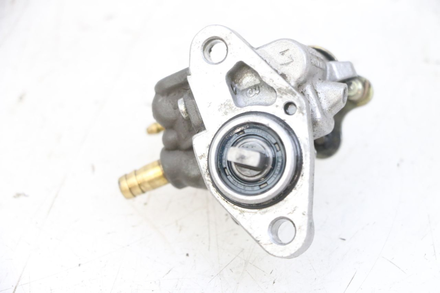 photo de OIL PUMP YAMAHA TZR 50 (2008 - 2016) - Alternative perspective