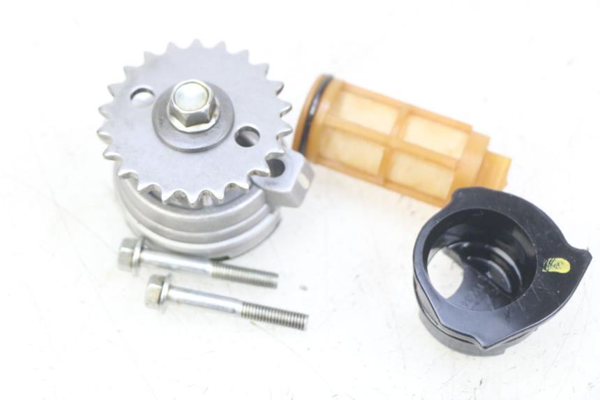 photo de OIL PUMP PIAGGIO VESPA GTS IGET ABS 125 (2017 - 2023) - Alternative perspective