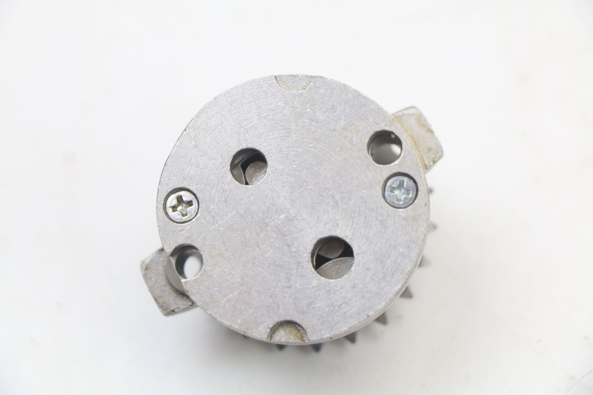 photo de OIL PUMP PIAGGIO VESPA LX 125 (2005 - 2010) - Alternative perspective