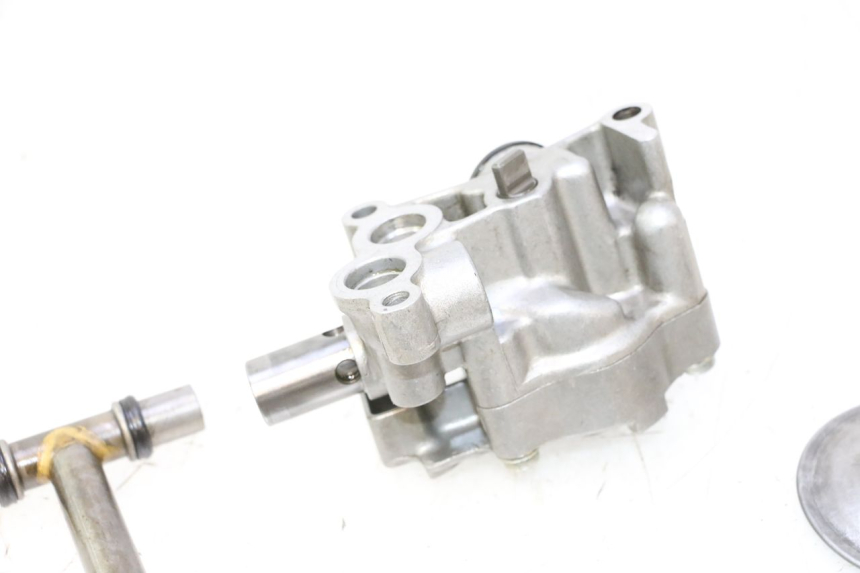 photo de OIL PUMP HONDA XRV AFRICA TWIN 750 (1990 - 1992) - Technical close-up