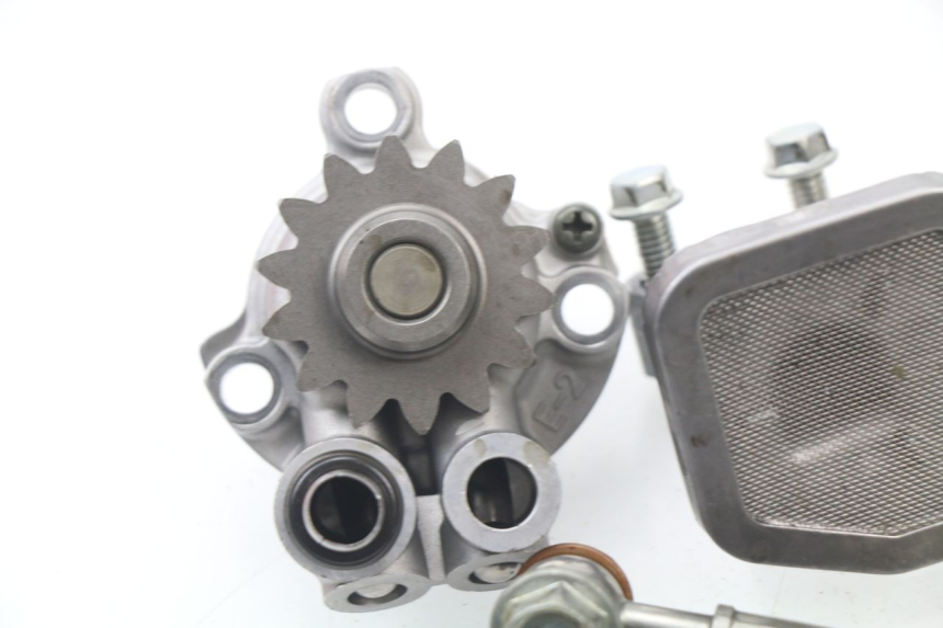 photo de OIL PUMP YAMAHA YZ-F YZF 250 (2007 - 2013) - Fixing points details