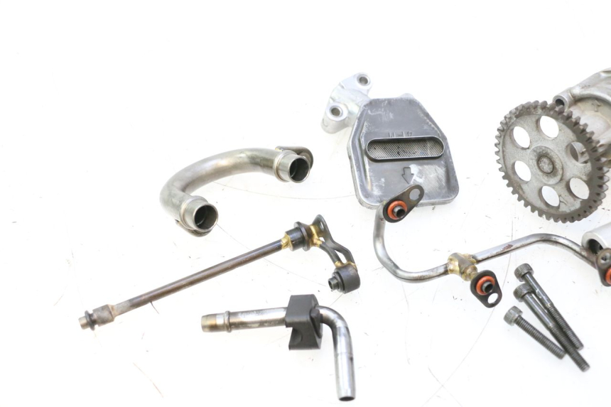photo de OIL PUMP YAMAHA YZF R GENESIS 750 (1993 - 1998) - Technical close-up