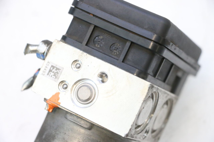 photo de ABS PUMP KAWASAKI ER-6 ER6 F ABS 650 (2012 - 2016) - Technical close-up