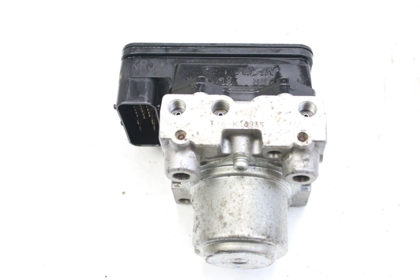 photo de ABS PUMP HONDA FES S-WING SWING ABS 125 (2007 - 2015) - Alternative perspective