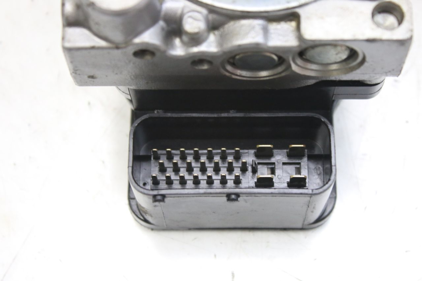 photo de ABS PUMP HONDA FES S-WING SWING ABS 125 (2007 - 2015) - Product overview