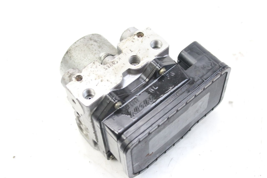 photo de ABS PUMP HONDA FES S-WING SWING ABS 125 (2007 - 2015) - Fixing points details