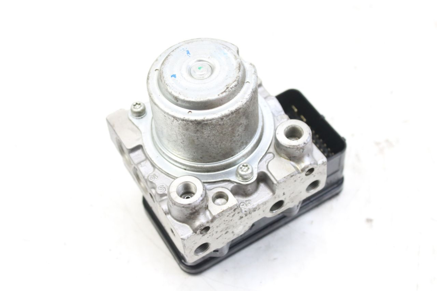 photo de ABS PUMP HONDA FES S-WING SWING ABS 125 (2007 - 2015) - Surface and material condition