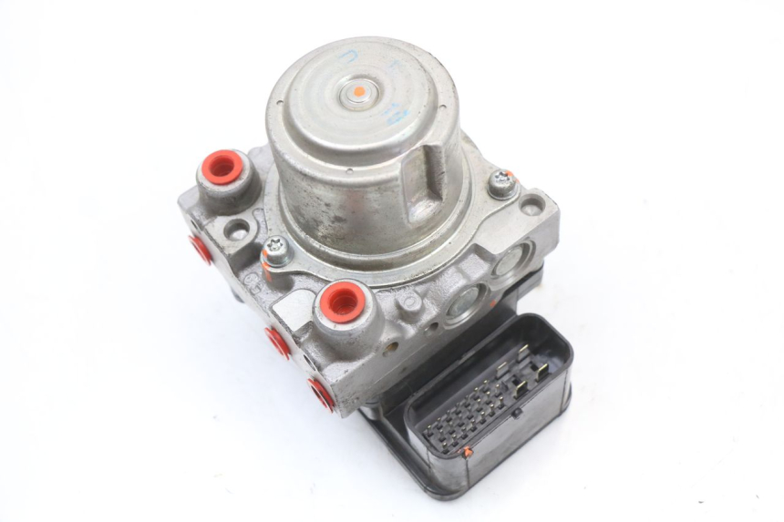 photo de ABS PUMP HONDA FES S-WING SWING ABS 125 (2007 - 2015) - Component detail