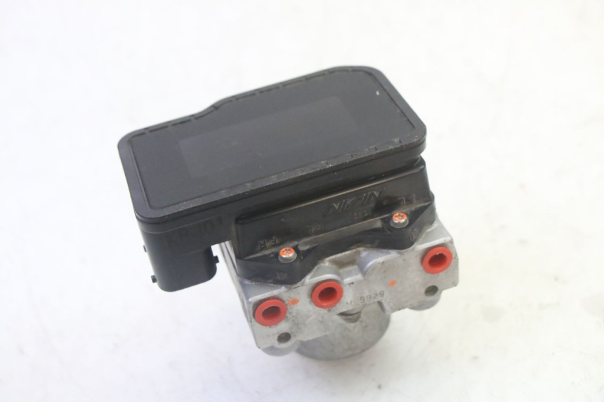 photo de ABS PUMP HONDA FES S-WING SWING ABS 125 (2007 - 2015) - Fixing points details