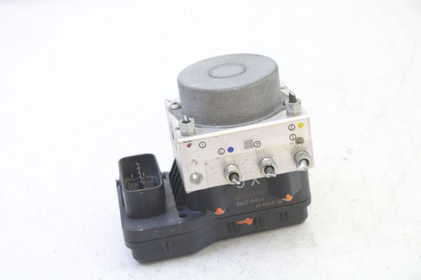 photo de ABS PUMP YAMAHA FJR ABS 1300 (2016 - 2020) - Alternative perspective