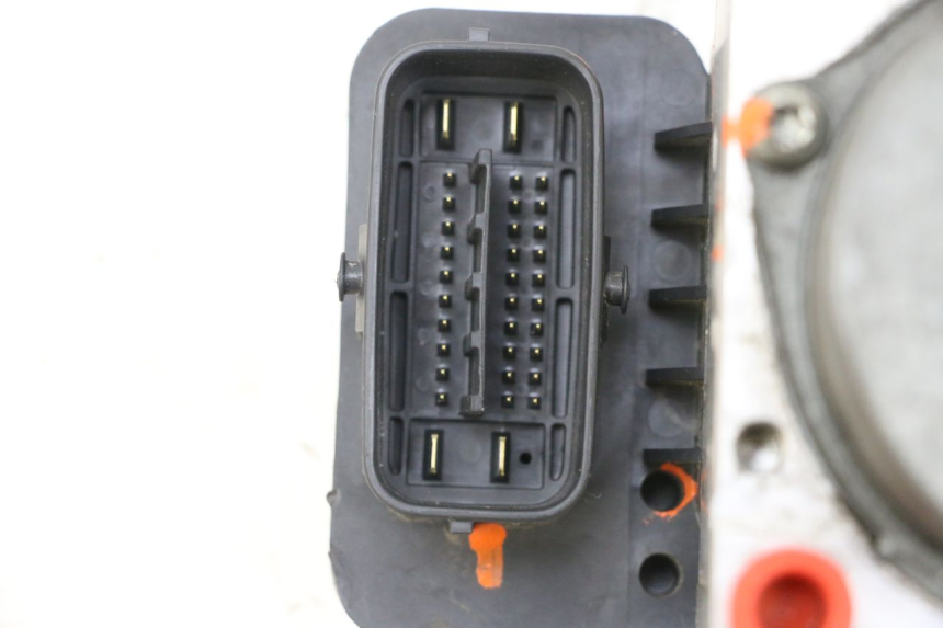 photo de ABS PUMP YAMAHA FJR ABS 1300 (2006 - 2012) - Surface and material condition