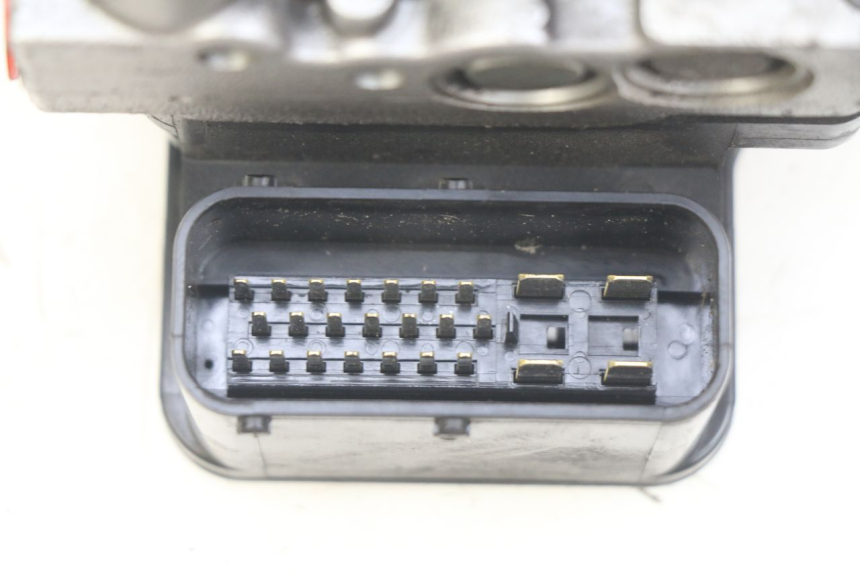 photo de ABS PUMP HONDA FJS SILVERWING SILVER WING 400 (2009 - 2016) - Component zoom