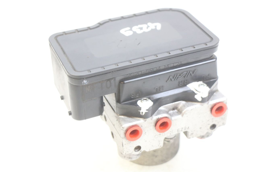 photo de ABS PUMP HONDA FJS SILVERWING SILVER WING 400 (2009 - 2016) - Fixing points details