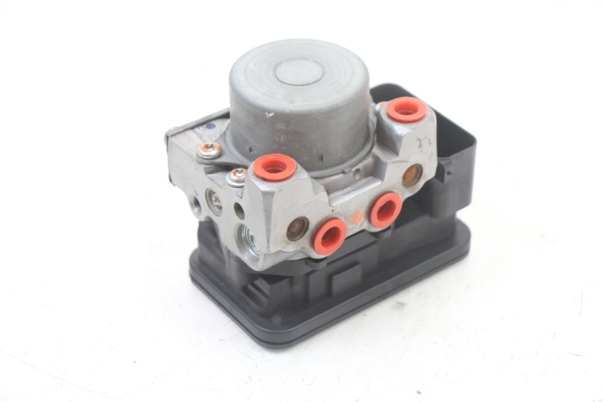 photo de ABS PUMP HONDA SH i 300 (2015 - 2020) - Zoom on usage condition