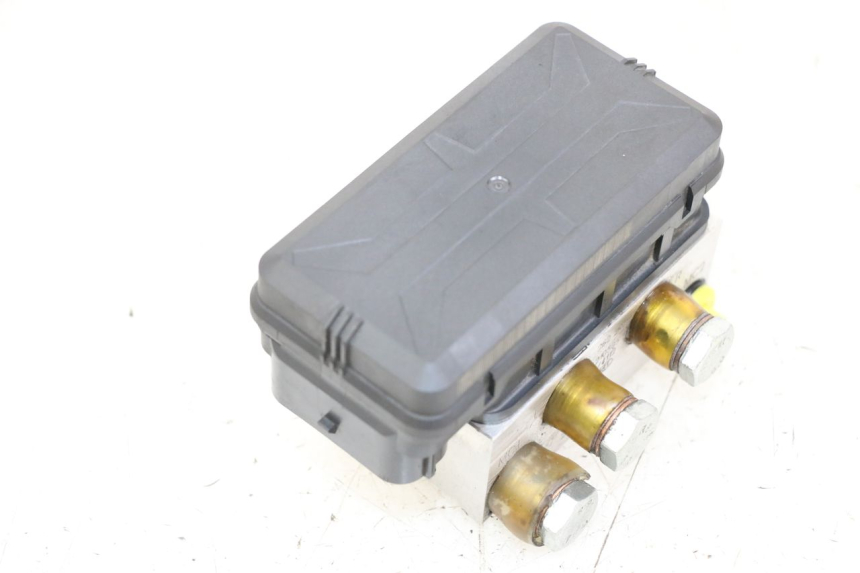 photo de ABS PUMP HUSQVARNA SVARTPILEN 401 (2018 - 2023) - Zoom on usage condition