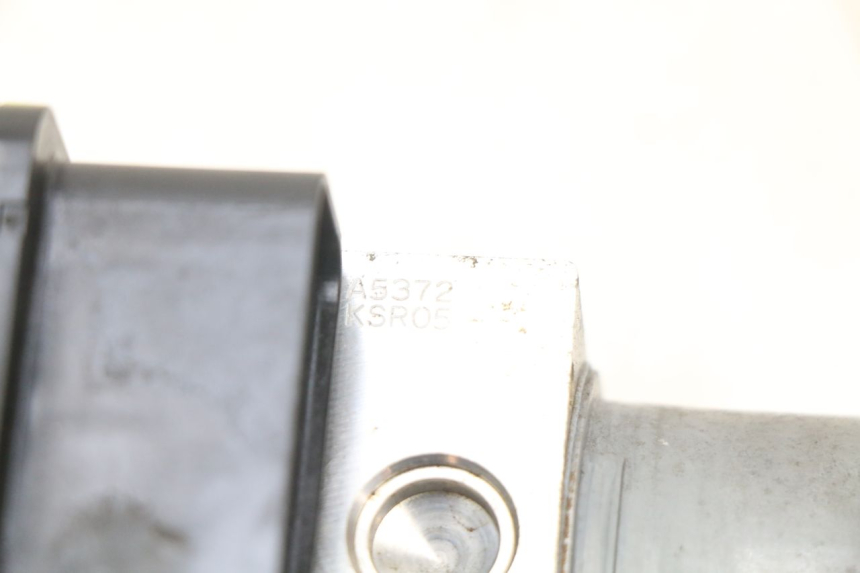 photo de ABS PUMP PIAGGIO LIBERTY IGET S 125 (2016 - 2020) - Fixing points details