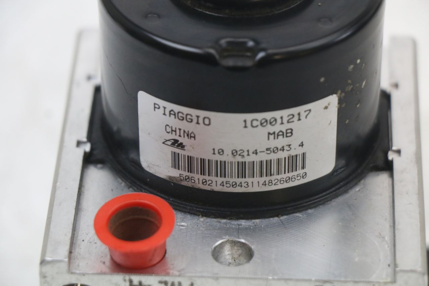 photo de ABS PUMP PIAGGIO MP3 HPE 350 (2018 - 2020) - Technical close-up