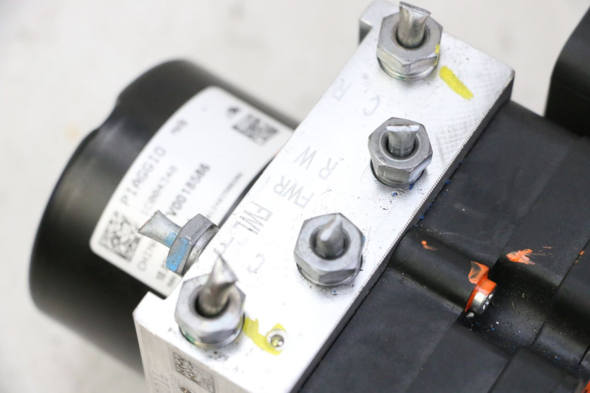 photo de ABS PUMP PIAGGIO MP3 HPE 310 (2024 - 2025) - Component detail