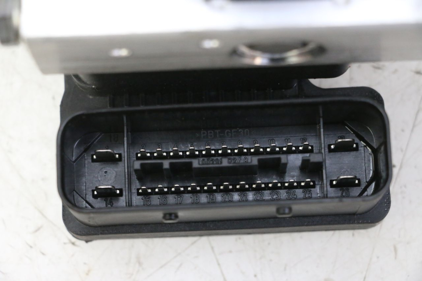 photo de ABS PUMP PIAGGIO MP3 HPE 310 (2024 - 2025) - Component zoom