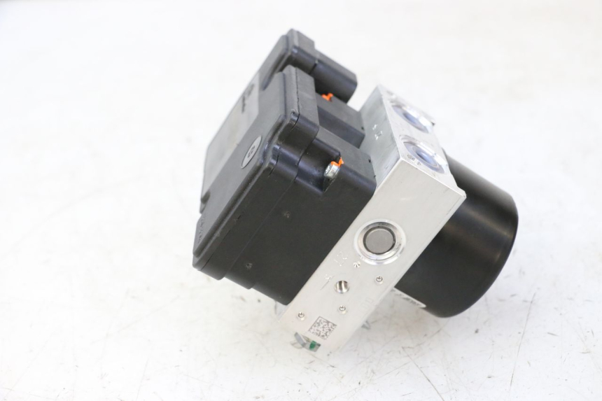 photo de ABS PUMP PIAGGIO MP3 HPE 310 (2024 - 2025) - Fixing points details