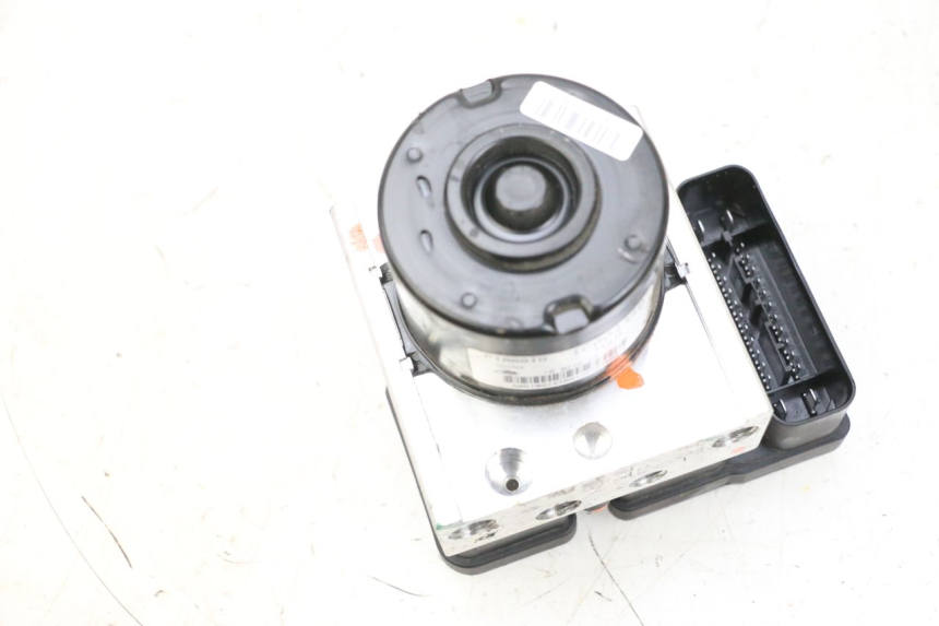 photo de ABS PUMP PIAGGIO MP3 HPE 300 (2019 - 2026) - Zoom on usage condition