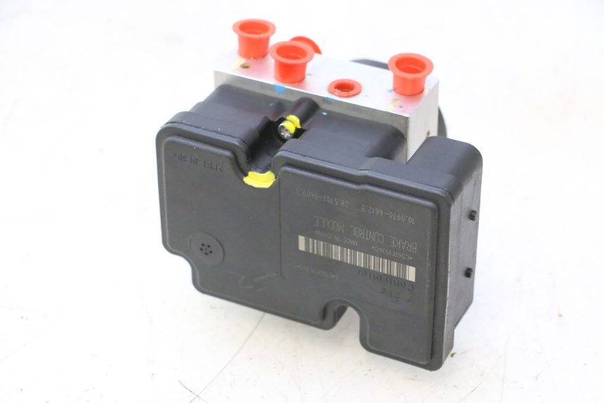 photo de ABS PUMP PIAGGIO MP3 HPE 530 (2022 - 2026) - Detailed visual inspection