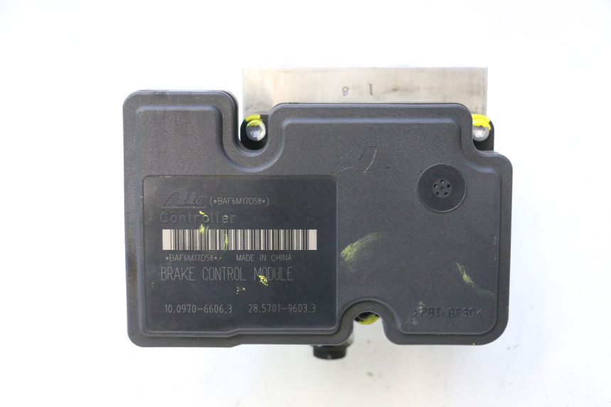 photo de ABS PUMP PIAGGIO MP3 500 (2016 - 2018) - Zoom on usage condition