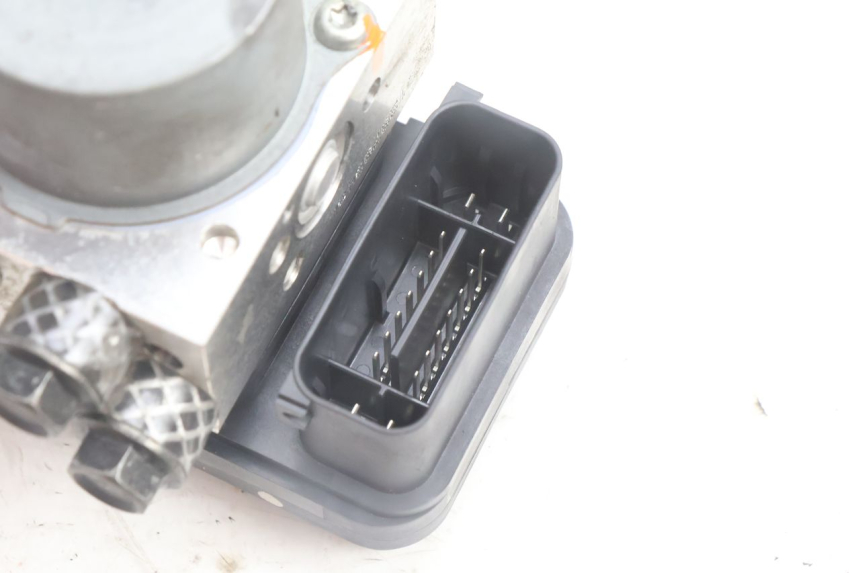 photo de ABS PUMP YAMAHA N-MAX NMAX 125 (2021 - 2024) - Fixing points details