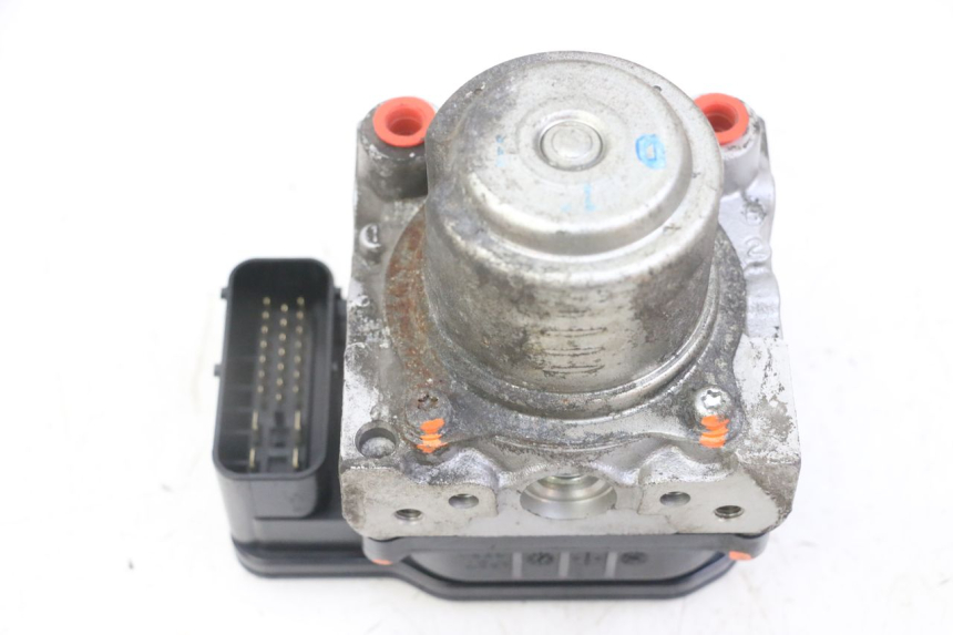 photo de ABS PUMP HONDA NTV DEAUVILLE ABS 700 (2007 - 2016) - Distinctive features