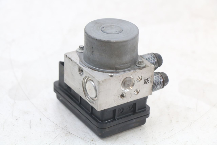 photo de ABS PUMP PEUGEOT BELVILLE 125 (2017 - 2021) - Fixing points details